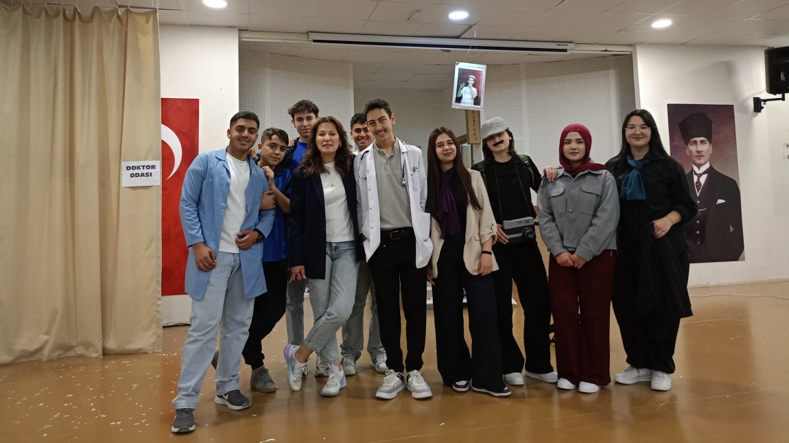 “Deliler Evi” Tiyatro Gösterimiz 
